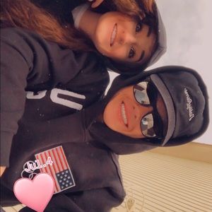 Meet your Posher, Max